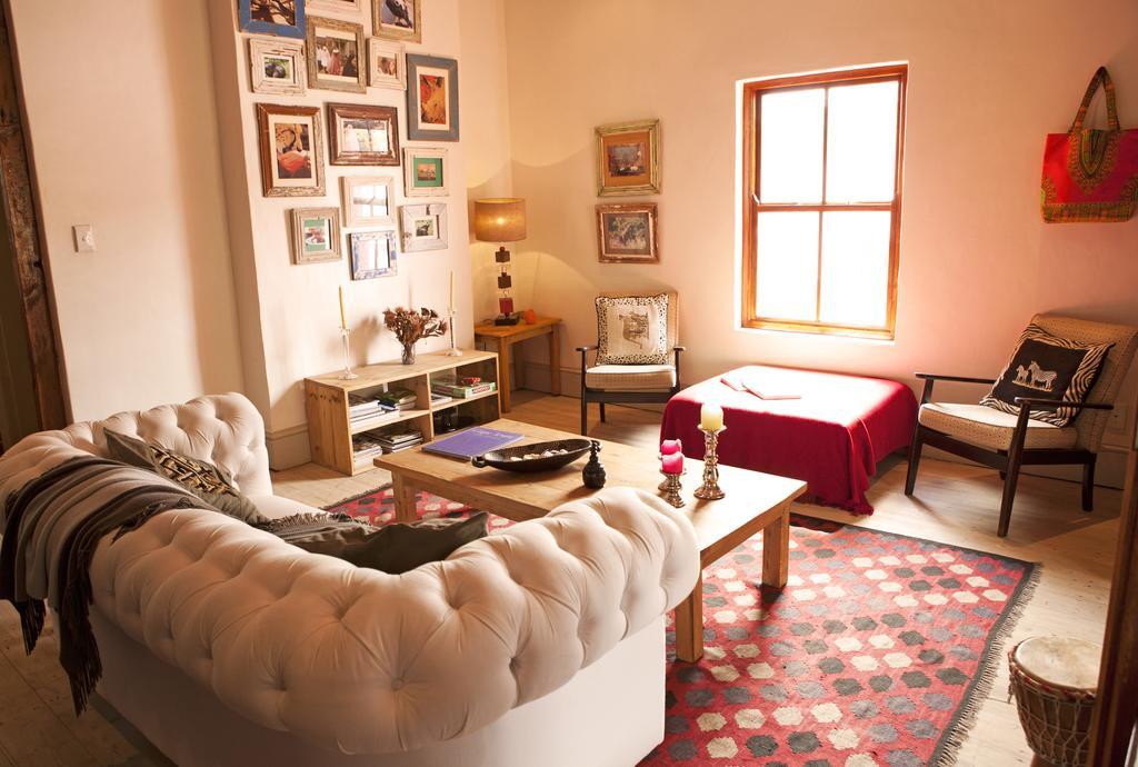 Bed & Breakfast Molo-lolo House